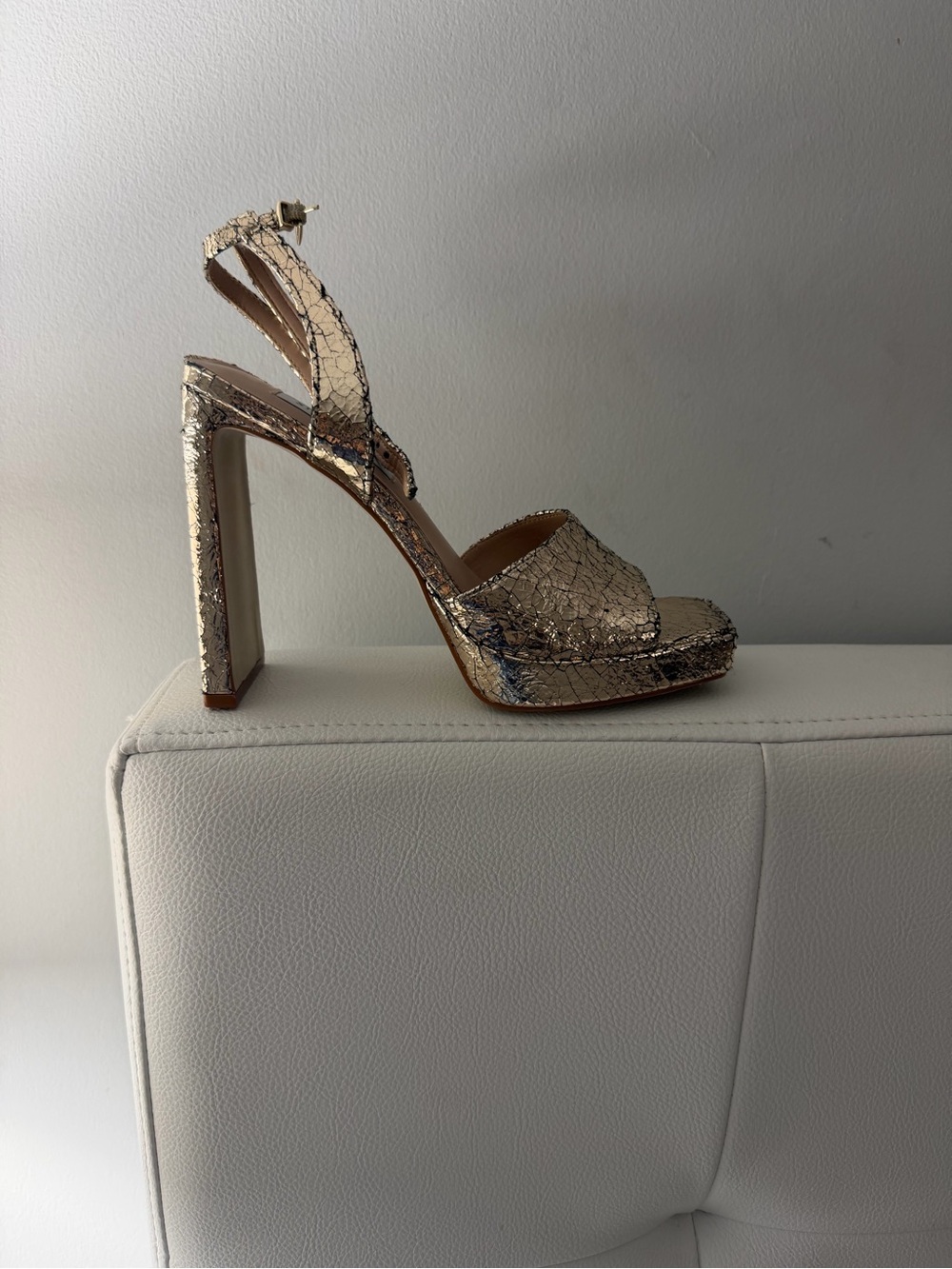 Steve Madden Rose Gold Metallic Crackle Platform Sandal